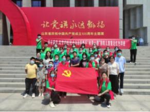 这座小木屋,成为了贵州村超赛场上的“守护星”